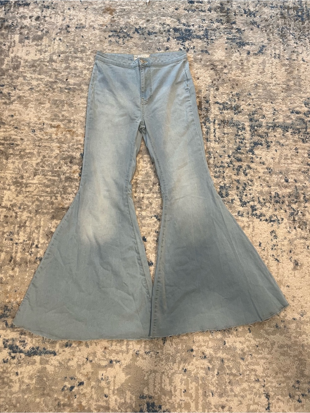 FREE PEOPLE WOMEN'S LIGHT WASH HIGH RISE JUST FLOAT ON FLARE JEANS